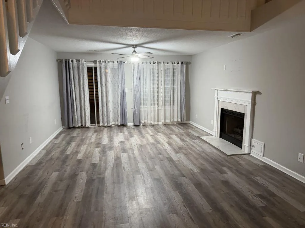 813 Gas Light LN, VIRGINIA BEACH VA 23462 - Photo 5