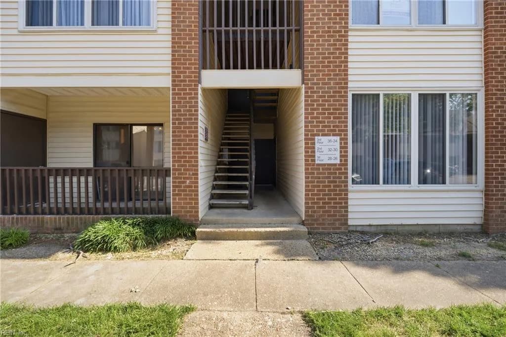 28 Pacific DR #2, HAMPTON VA 23666 - Photo 2