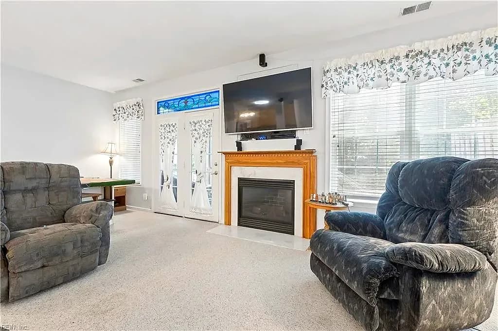 324 Hillside TER, NEWPORTNEWS VA 23602 thumb 7