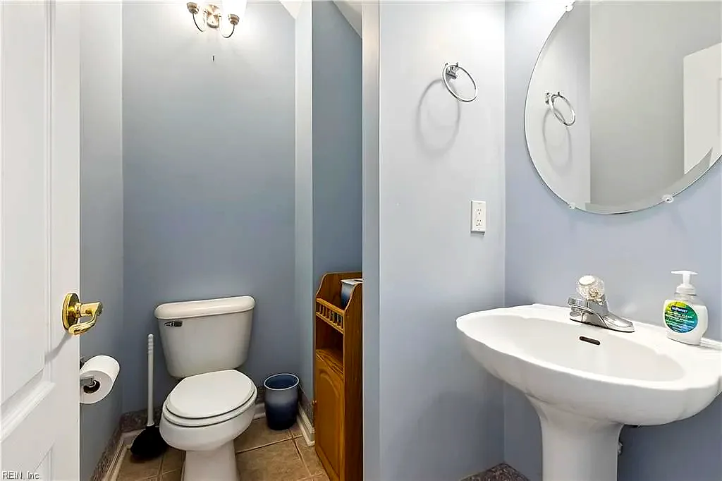324 Hillside TER, NEWPORTNEWS VA 23602 thumb 8