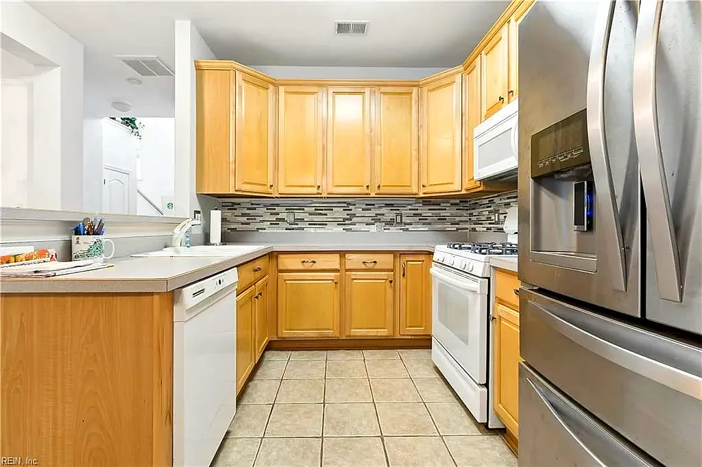 324 Hillside TER, NEWPORTNEWS VA 23602 thumb 10