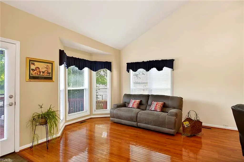 27 REFLECTION LN, HAMPTON VA 23666 thumb 8