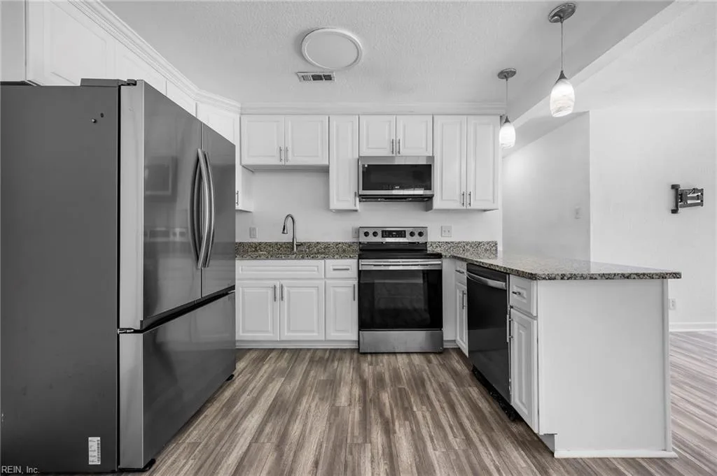 107 Beazley DR, PORTSMOUTH VA 23701 thumb 6