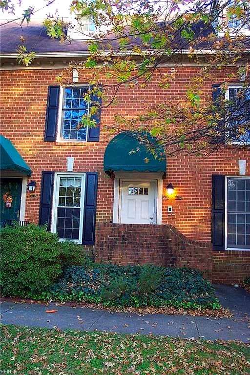 1300 Stockley GDNS #206, NORFOLK VA 23517 - Photo 2