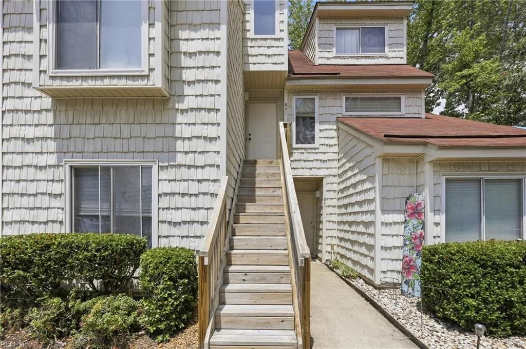 845 Virginia CT, VIRGINIA BEACH VA 23451 - Main photo