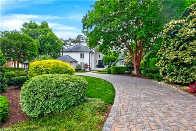 100 Holly CRES, VIRGINIA BEACH VA 23451 thumb 3