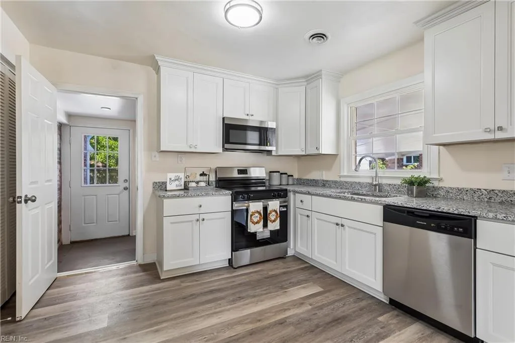 377 Whealton RD, HAMPTON VA 23666 thumb 10
