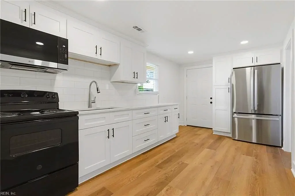 26 Bernard AVE, HAMPTON VA 23669 - Photo 2