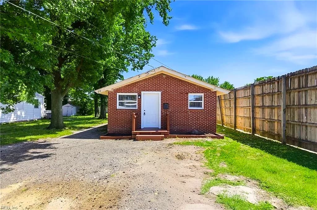 26 Bernard AVE, HAMPTON VA 23669 - Photo 5