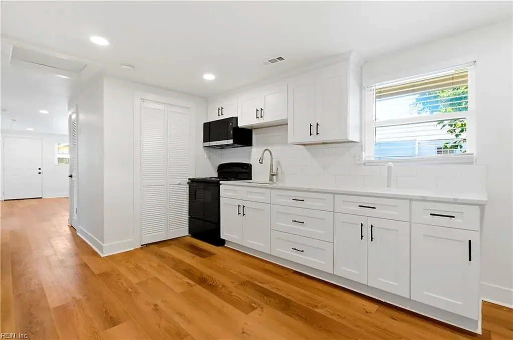 26 Bernard AVE, HAMPTON VA 23669 thumb 8