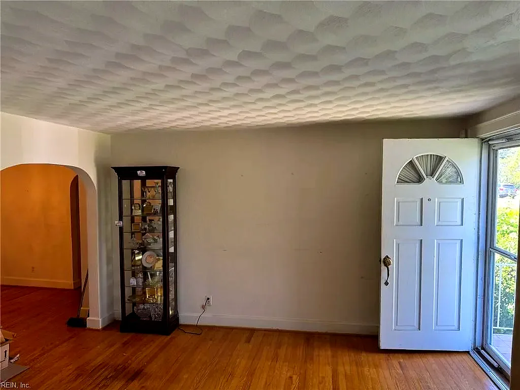 987 Albert AVE, NORFOLK VA 23513 - Photo 4