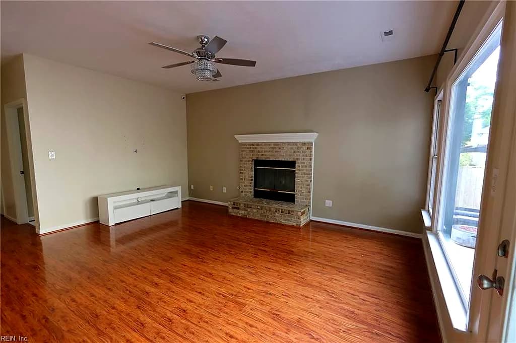401 Rock Creek CT, YORKTOWN VA 23693 thumb 11