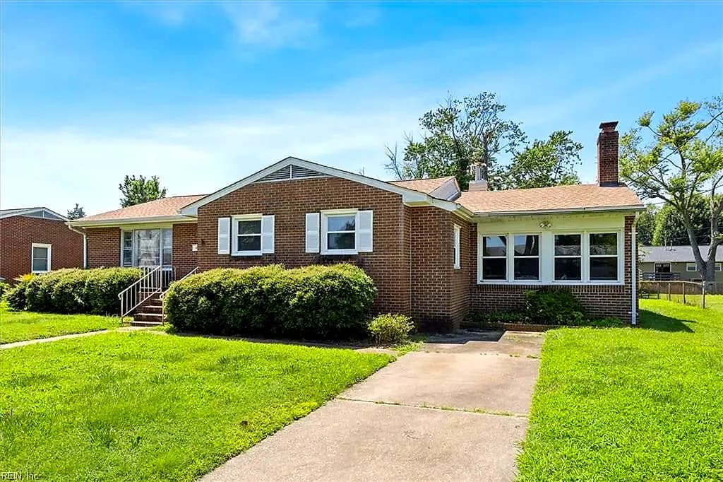 7 Briar DR, HAMPTON VA 23661 - Photo 3