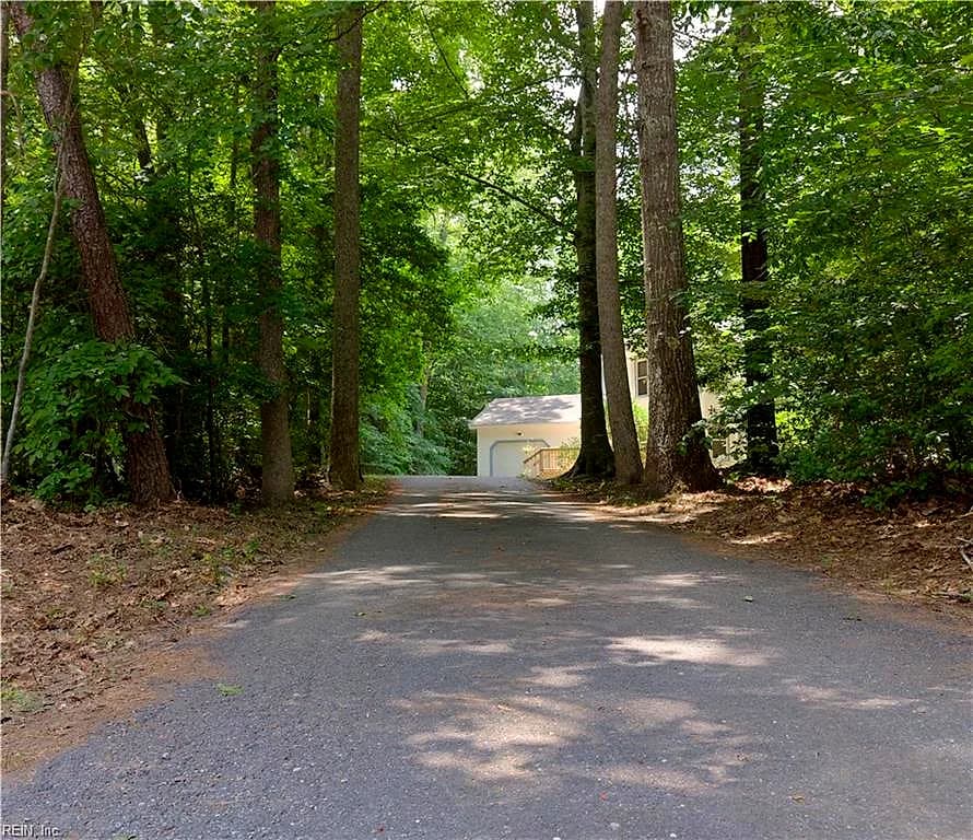 8153 Meandering LN, NORTH VA 23128 - Main photo