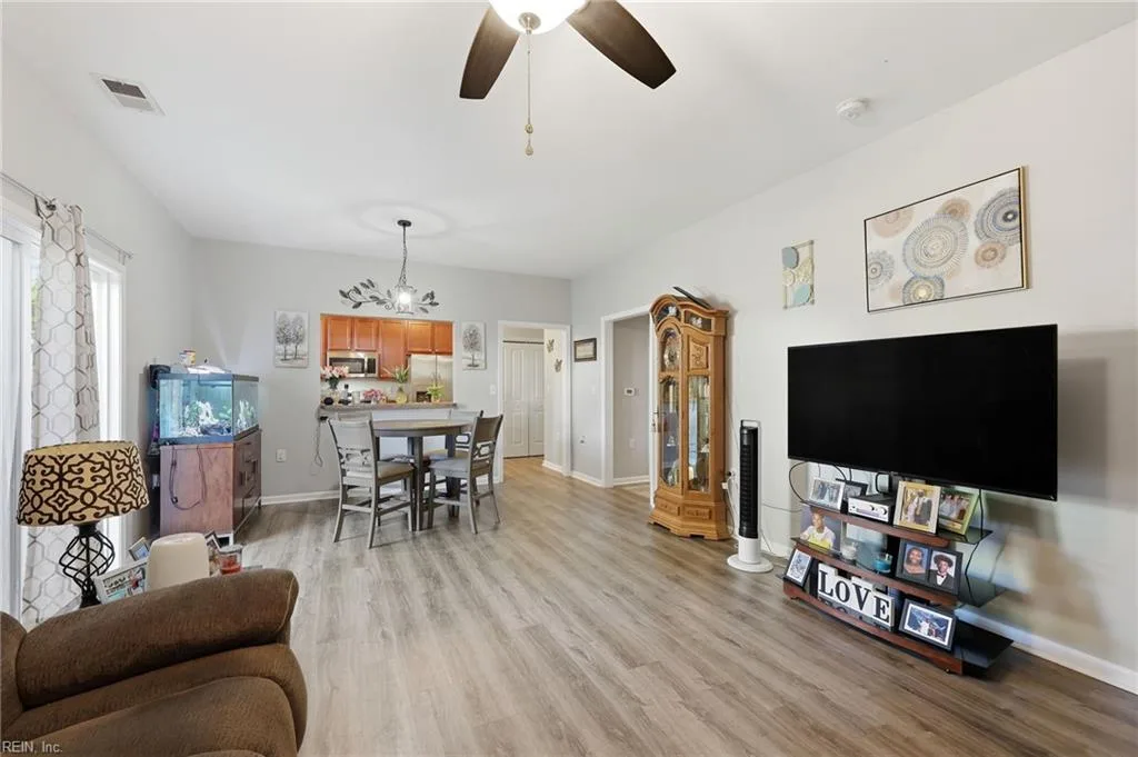 2526 Leytonstone DR, CHESAPEAKE VA 23321 thumb 6