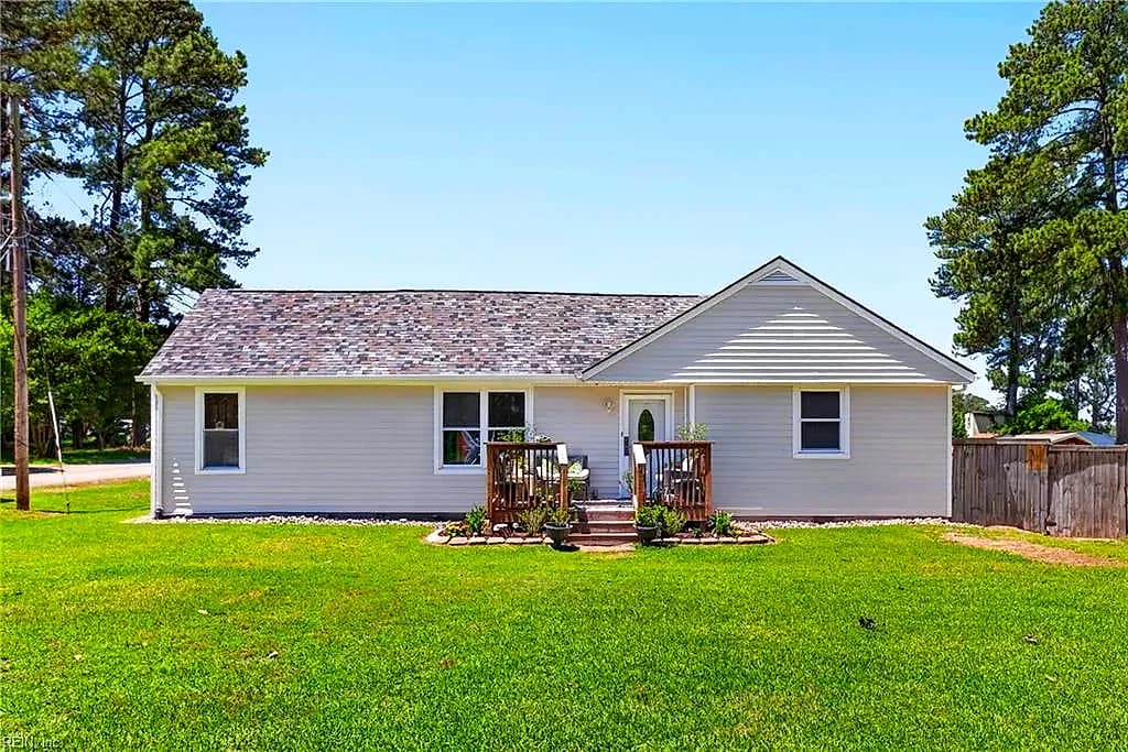 32 Cypress RD, PORTSMOUTH VA 23701 - Photo 2