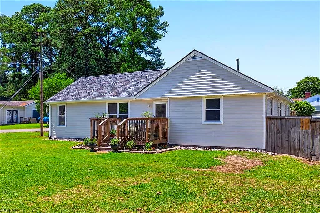 32 Cypress RD, PORTSMOUTH VA 23701 - Photo 5