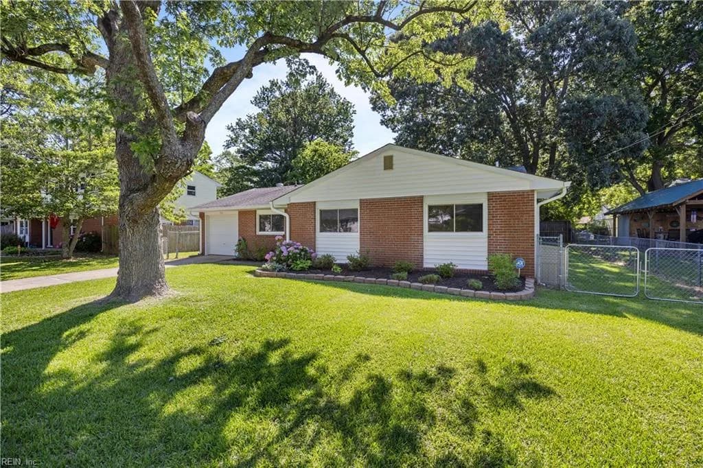 210 E Chickasaw RD, VIRGINIABEACH VA 23462 - Main photo