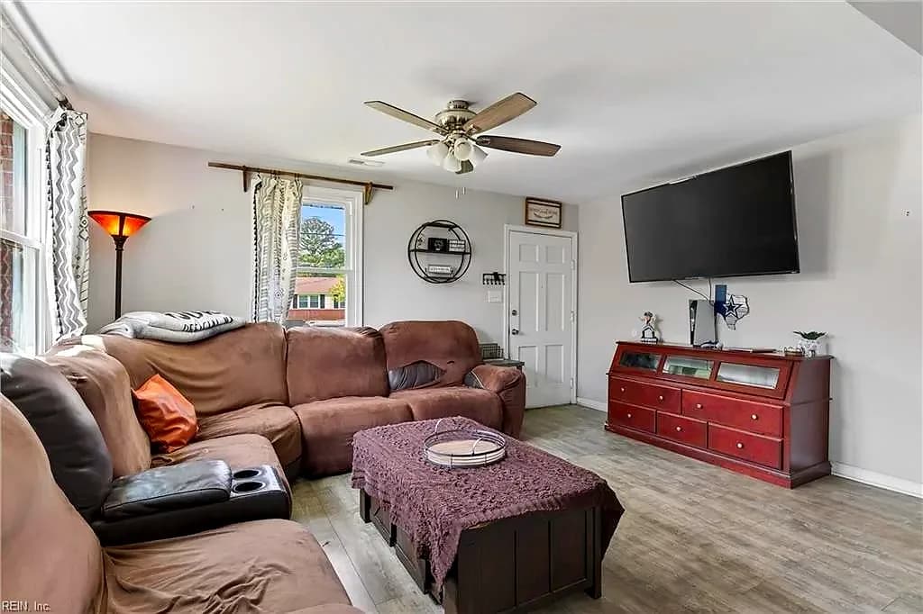 1305 Yeadon RD, CHESAPEAKE VA 23324 - Photo 5