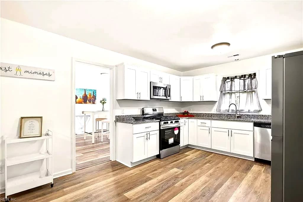 2076 Nansemond PW, SUFFOLK VA 23434 thumb 11