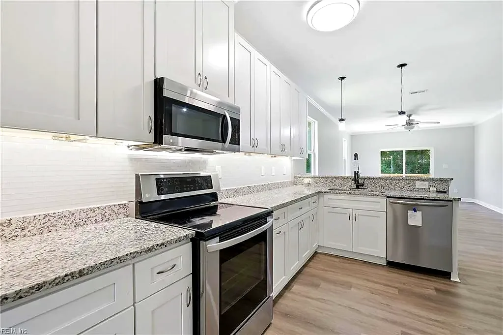 1612 Nansemond PW, SUFFOLK VA 23434 thumb 10