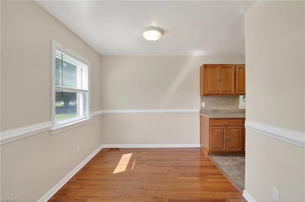 25 Berkley DR, HAMPTON VA 23663 thumb 7