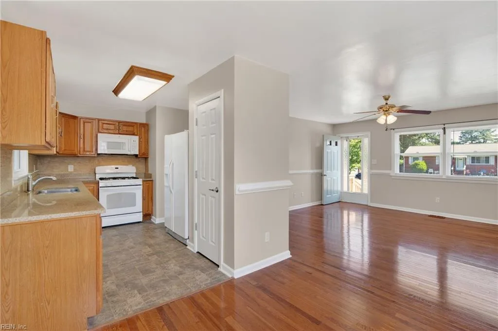 25 Berkley DR, HAMPTON VA 23663 thumb 9