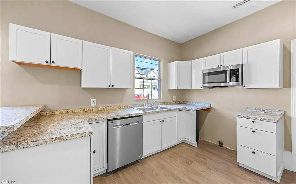 2001 Peach ST, PORTSMOUTH VA 23704 thumb 6