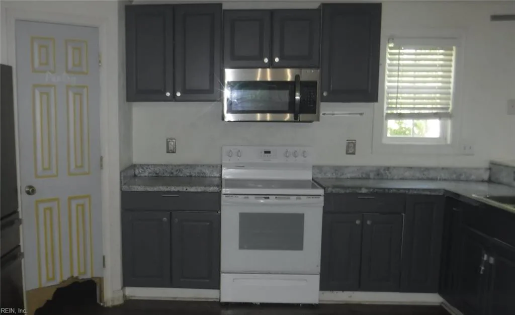 3917 Deep Creek BLVD, PORTSMOUTH VA 23702 - Photo 3