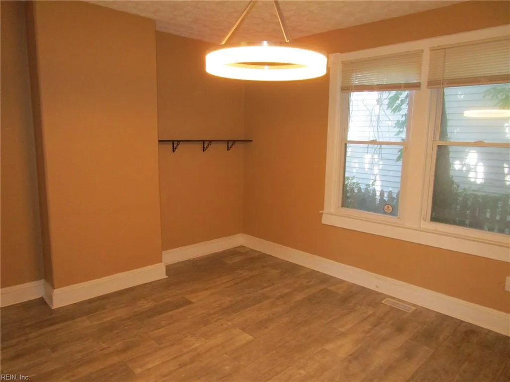 406 Lee ST, HAMPTON VA 23669 thumb 9