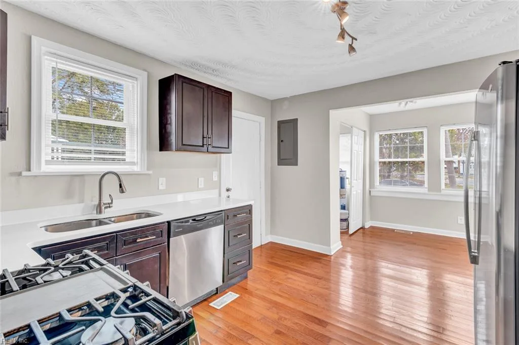 1705 Shell RD, HAMPTON VA 23661 thumb 10