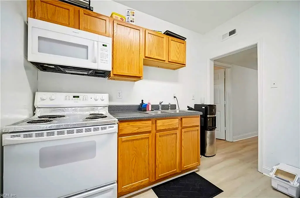 856 W 43rd ST, NORFOLK VA 23508 thumb 7