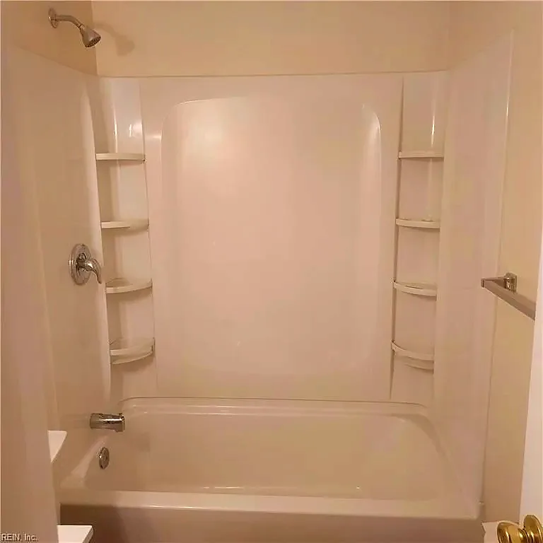 34 Westover ST, HAMPTON VA 23669 - Photo 3