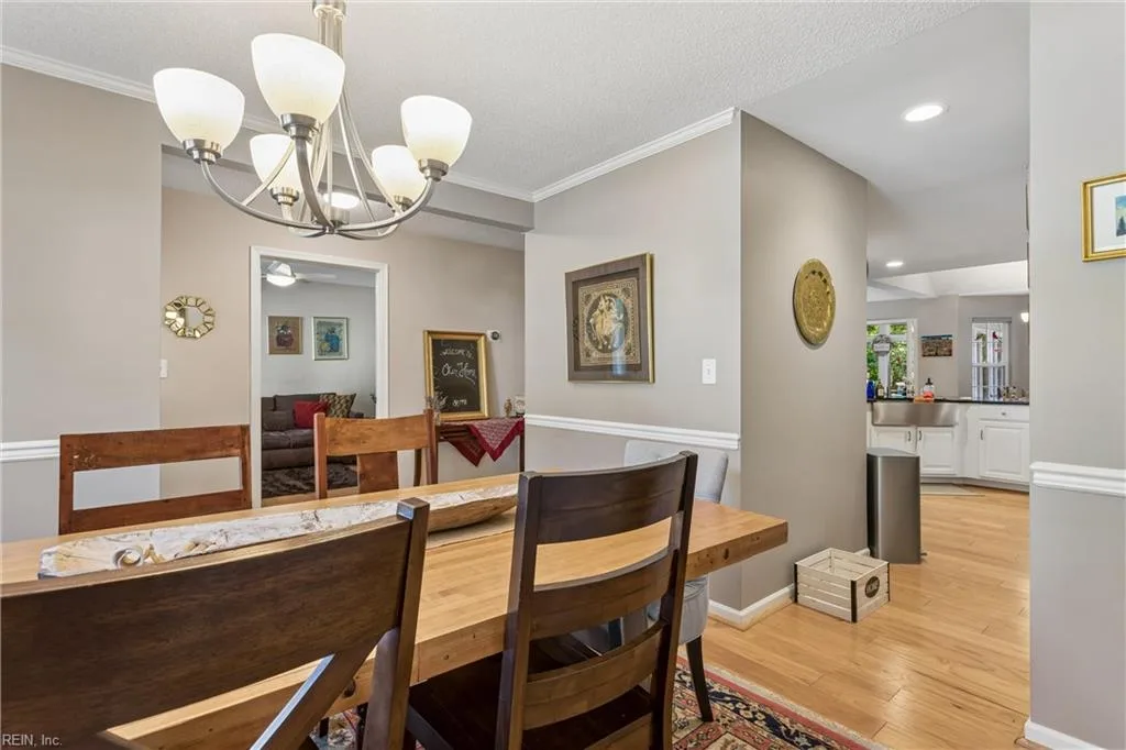 709 Robin Hood DR, YORKTOWN VA 23693 thumb 6