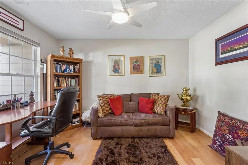 709 Robin Hood DR, YORKTOWN VA 23693 thumb 7