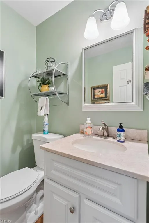 709 Robin Hood DR, YORKTOWN VA 23693 thumb 9