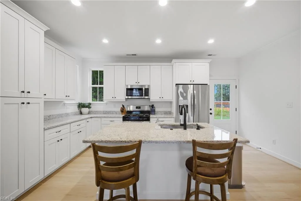 2053 Burson DR, CHESAPEAKE VA 23323 thumb 6