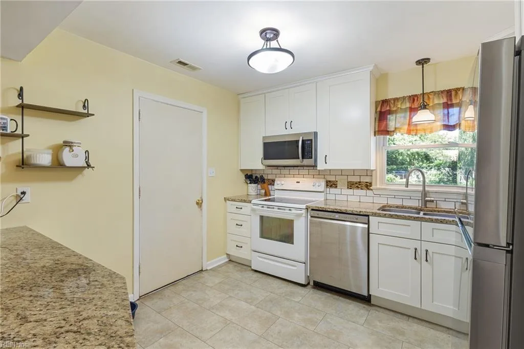 380 Belgrave RD, NEWPORTNEWS VA 23602 thumb 6