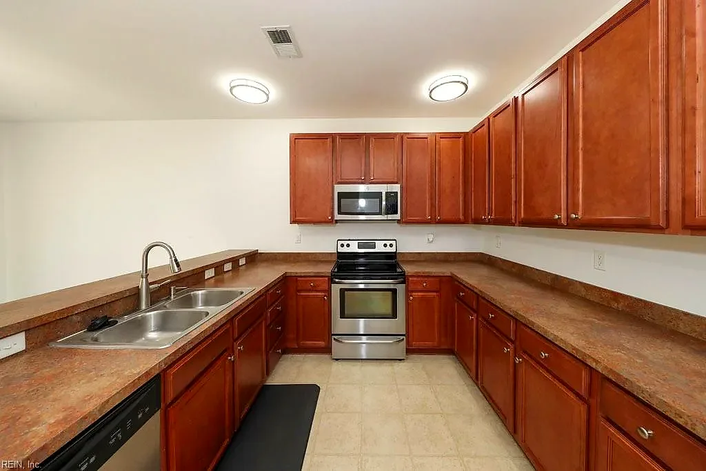 1428 Leckford DR, CHESAPEAKE VA 23320 thumb 12