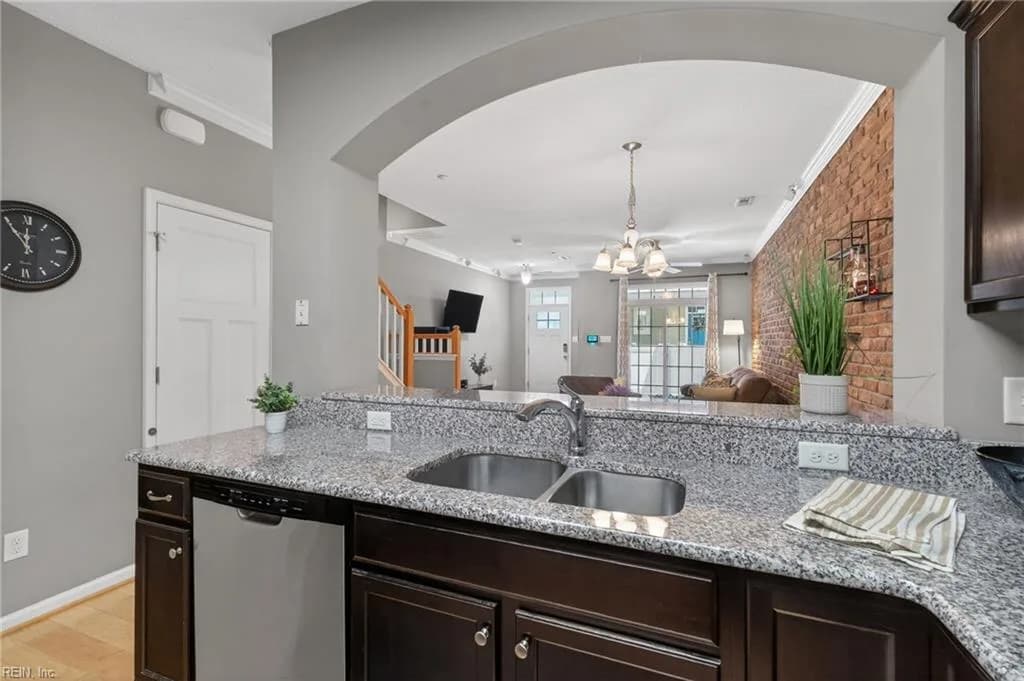 8175 Captains WAY, NORFOLK VA 23518 thumb 12