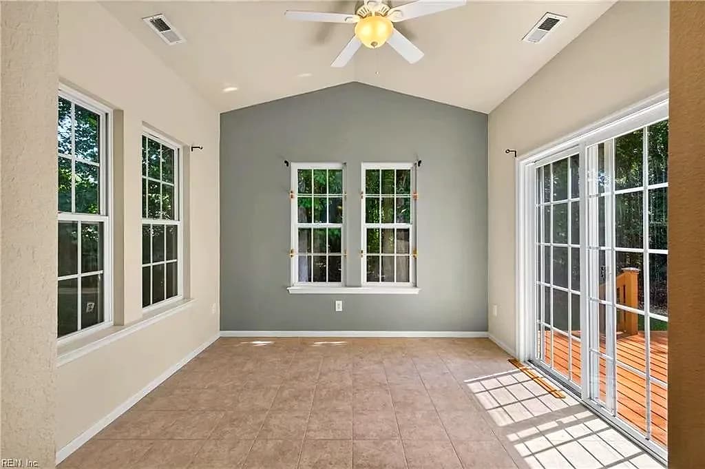 705 Creekwood DR, CHESAPEAKE VA 23323 thumb 8