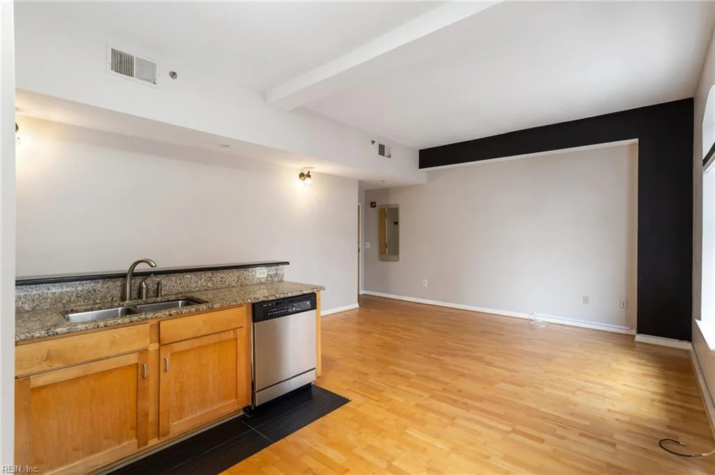 241 Granby ST #40, NORFOLK VA 23510 thumb 12