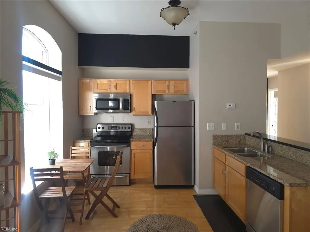 241 Granby ST #40, NORFOLK VA 23510 thumb 6