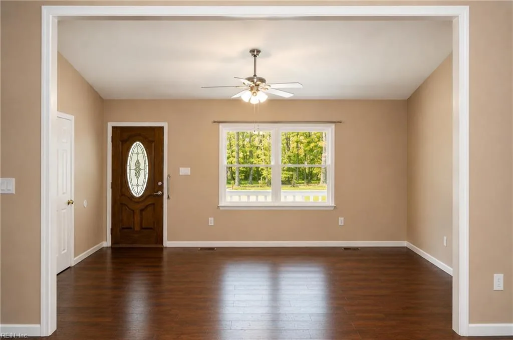 8253 Manor DR, GLOUCESTER VA 23061 thumb 7