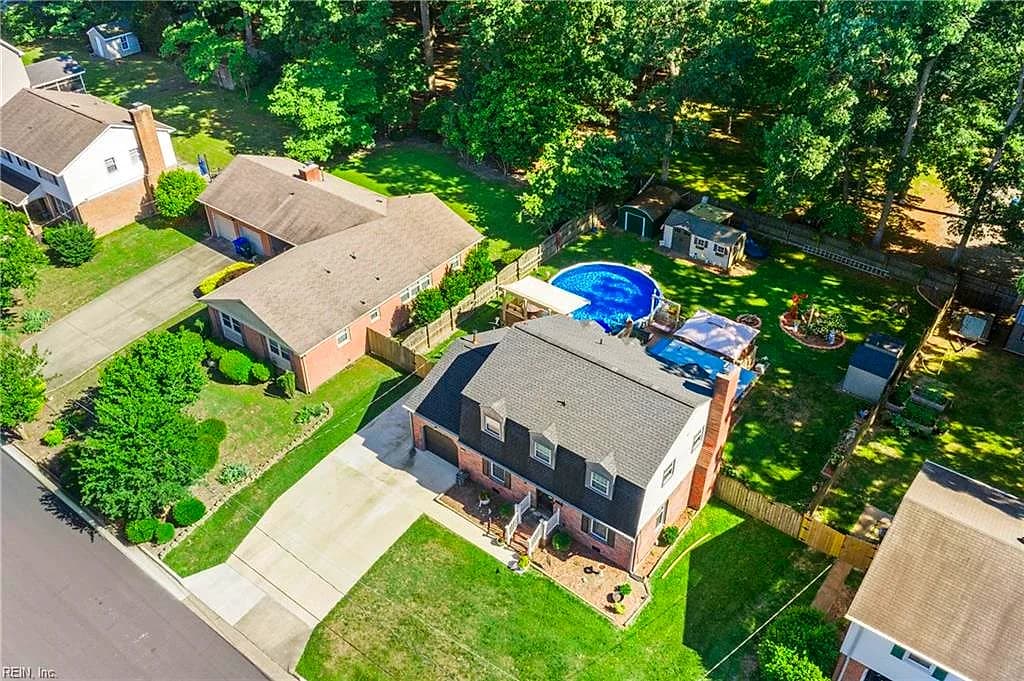 318 Williamsburg CT, NEWPORTNEWS VA 23606 - Photo 3