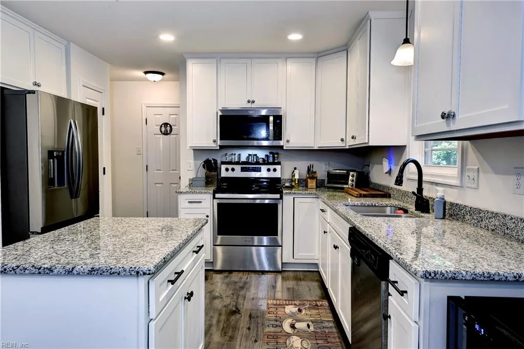 11505 Oakfork DR, NEWKENT VA 23124 - Photo 3