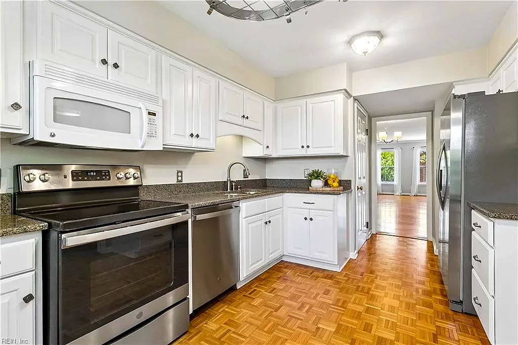 305 Shirley AVE, NORFOLK VA 23517 - Photo 5