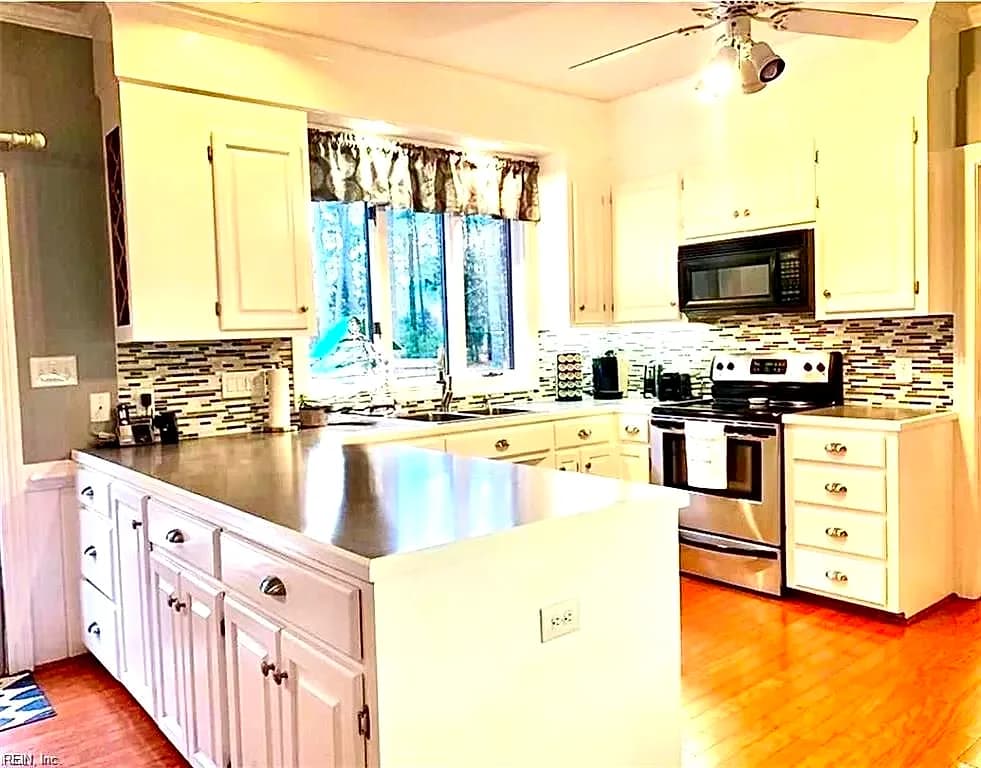 105 Wynnwood DR, FRANKLIN VA 23851 - Photo 5