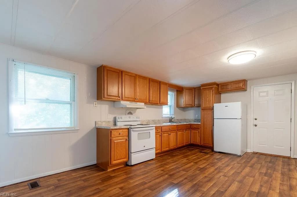 42 Fulton ST, HAMPTON VA 23663 thumb 7