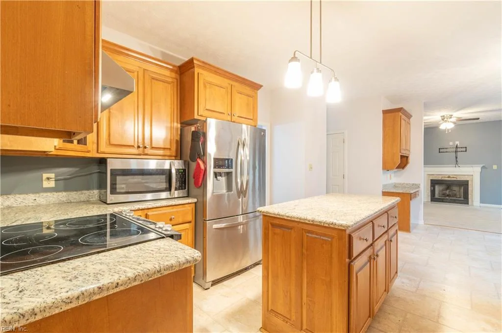 217 Pasture LN, YORKTOWN VA 23693 thumb 12